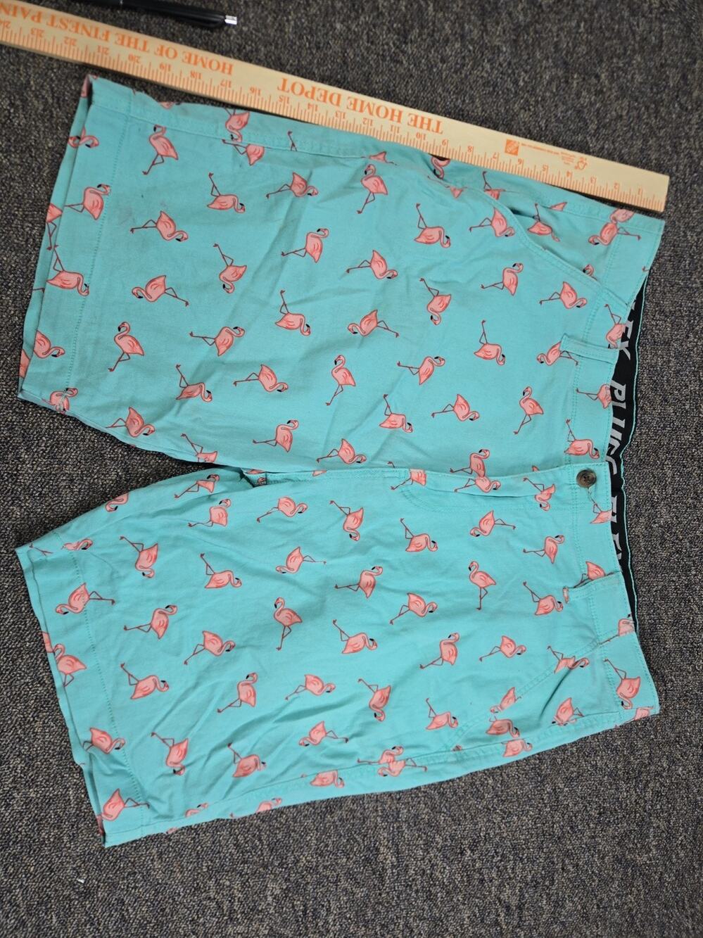 PLUGG CLOTHING Men's Shorts Flex Waist Flat Front Flamingo sz 38 Button Pockets
